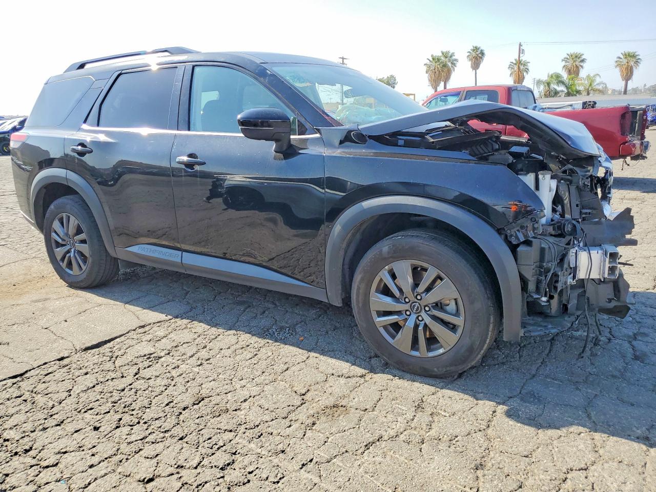 Nissan Pathfinder Sv