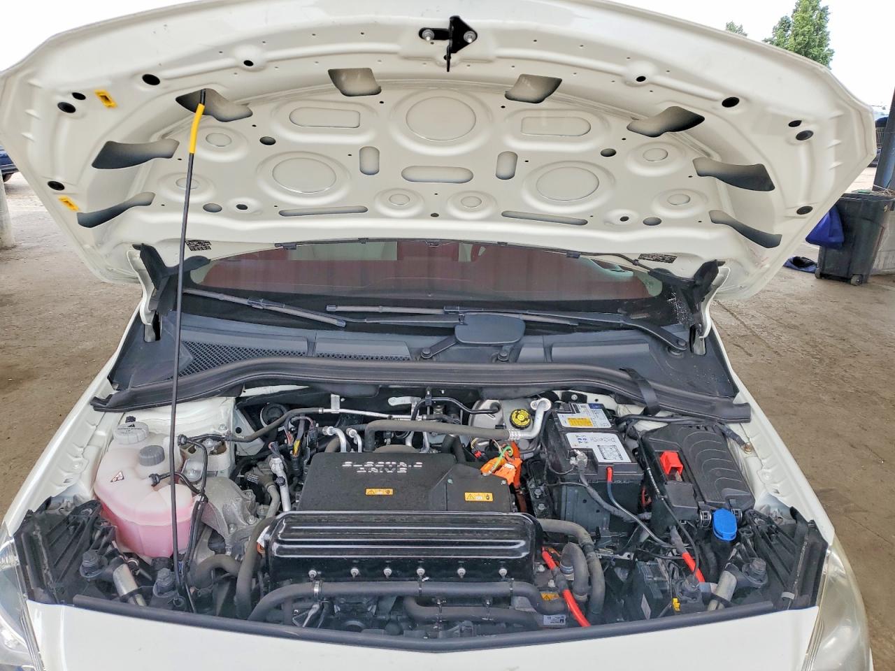 Mercedes-Benz B-Class 250e
