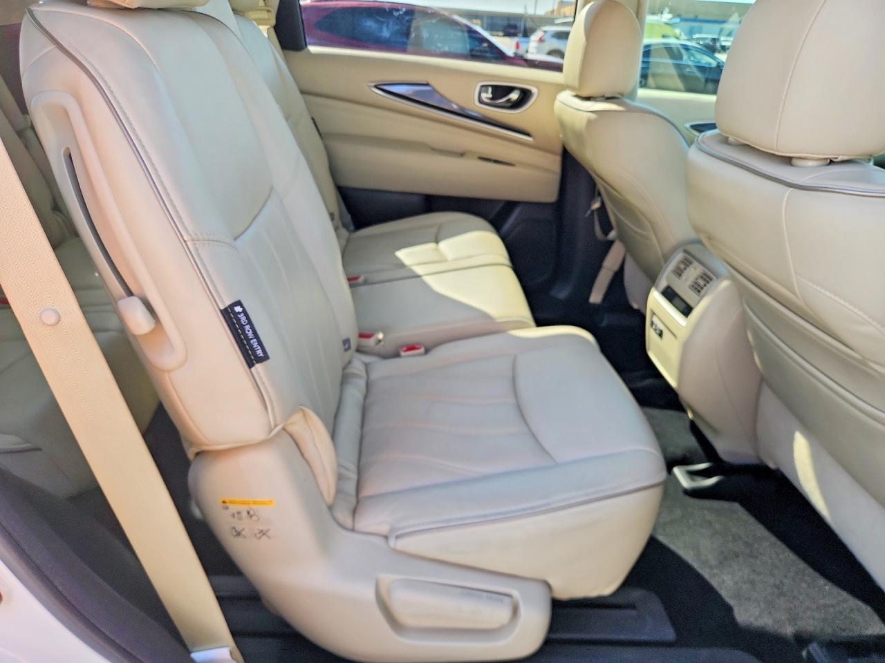 INFINITI Qx Luxe