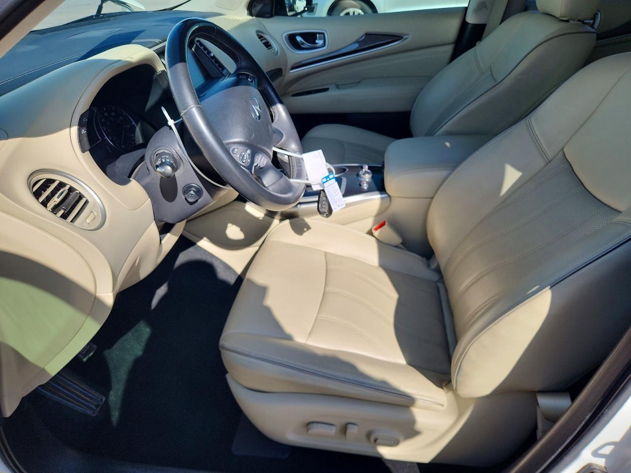 INFINITI Qx Luxe