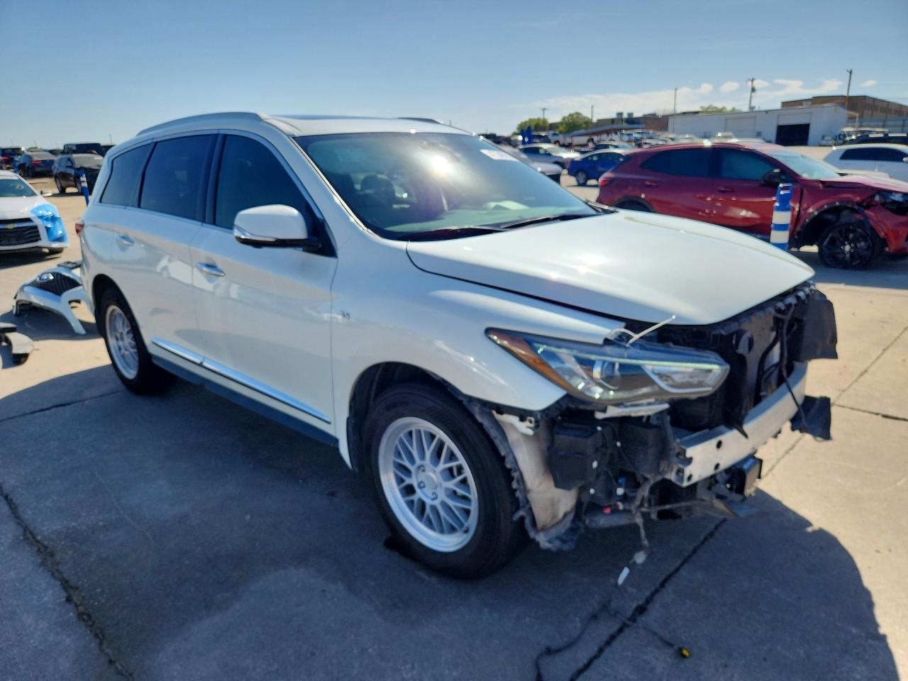 INFINITI Qx Luxe