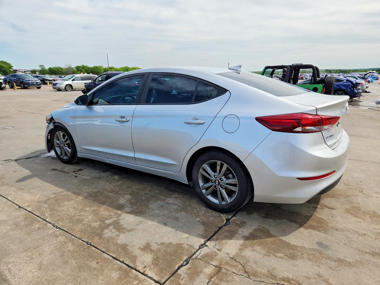 Hyundai ELANTRA Sel