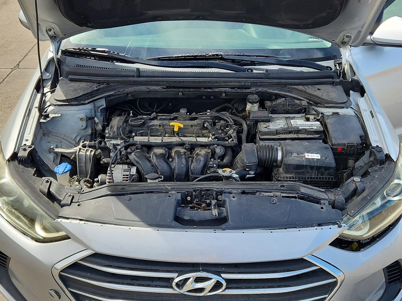 Hyundai ELANTRA Sel