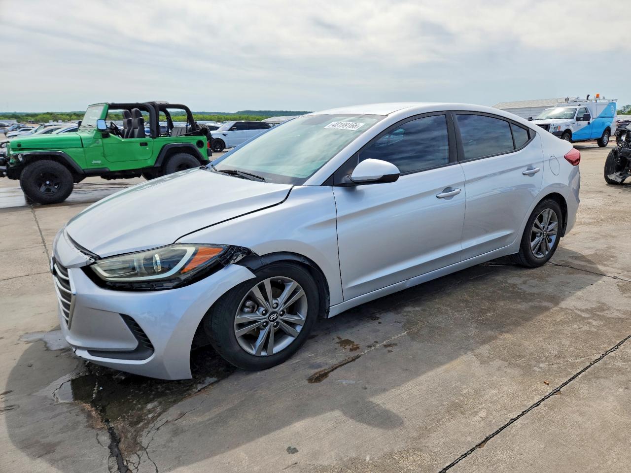 Salvage Hyundai ELANTRA Image