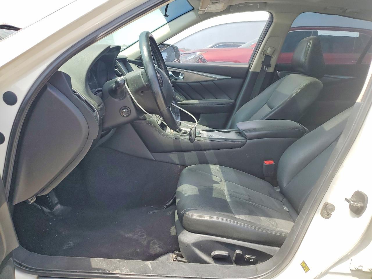 INFINITI Q50 3.0t P 3.0t Premium