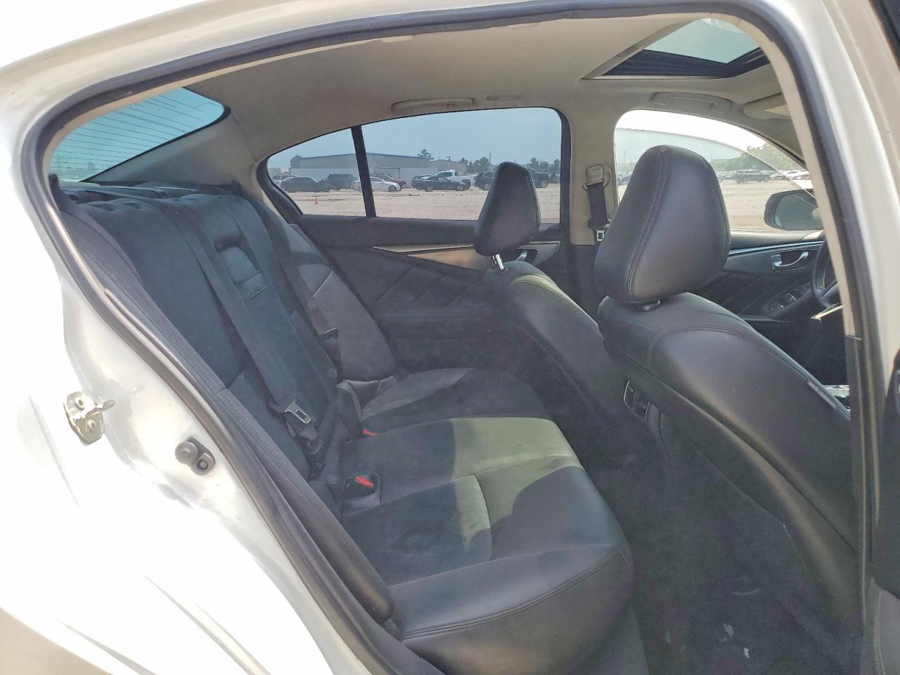 INFINITI Q50 3.0t P 3.0t Premium