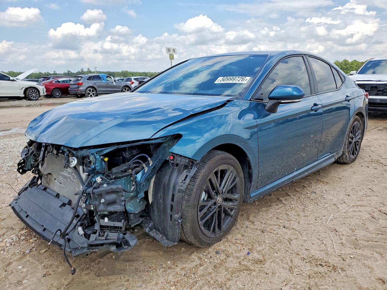 Salvage Toyota Camry Image