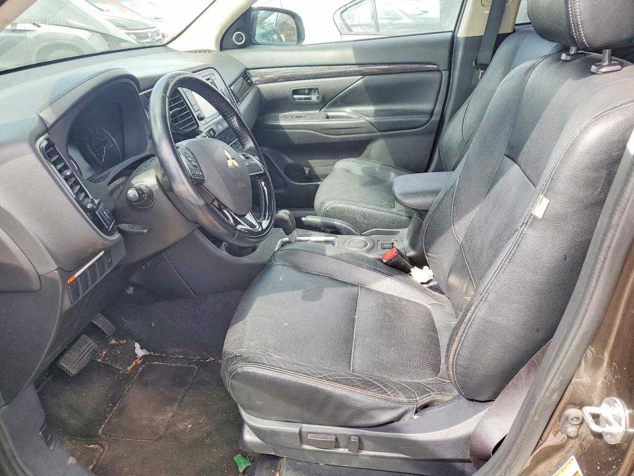 Mitsubishi Outlander Se
