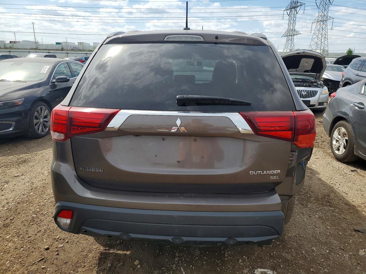 Mitsubishi Outlander Se
