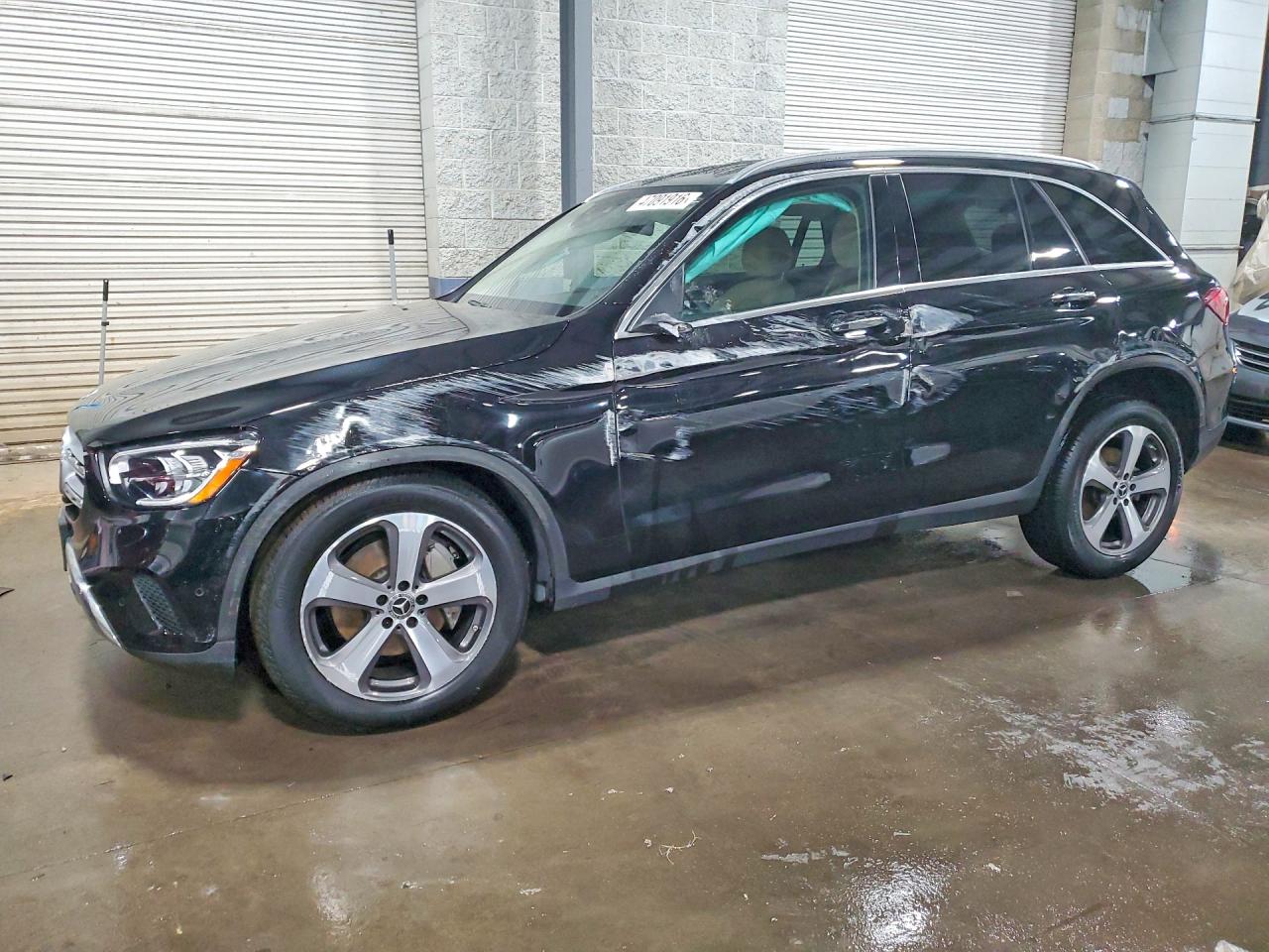 Salvage Mercedes-Benz GLC Image