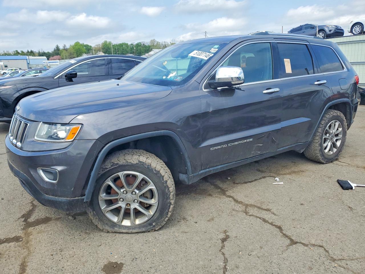 Salvage Jeep Cherokee Image