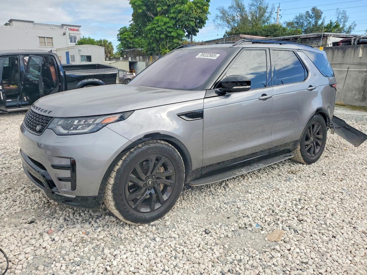 Salvage Land Rover Discovery Image
