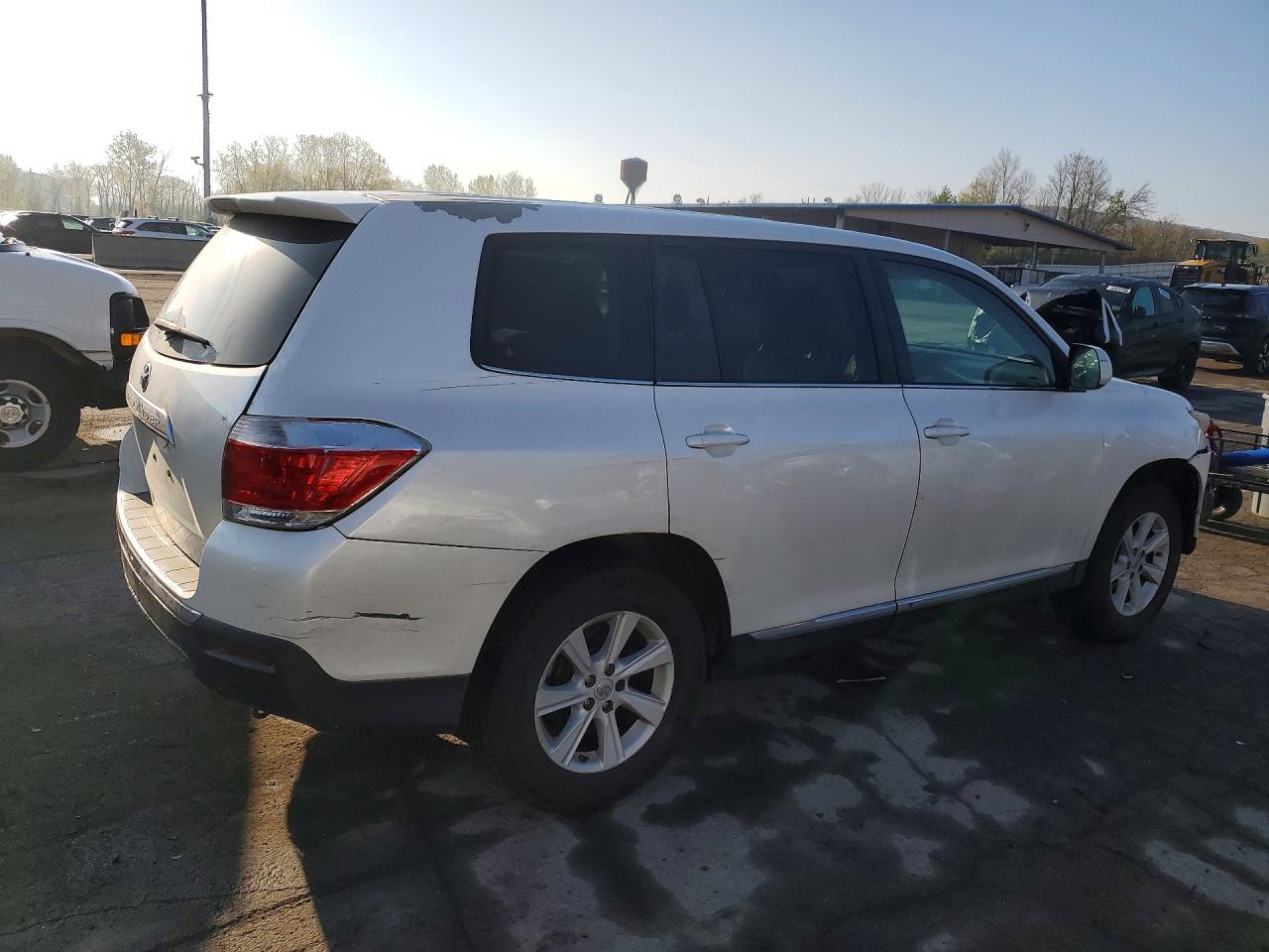 Toyota Highlander Base