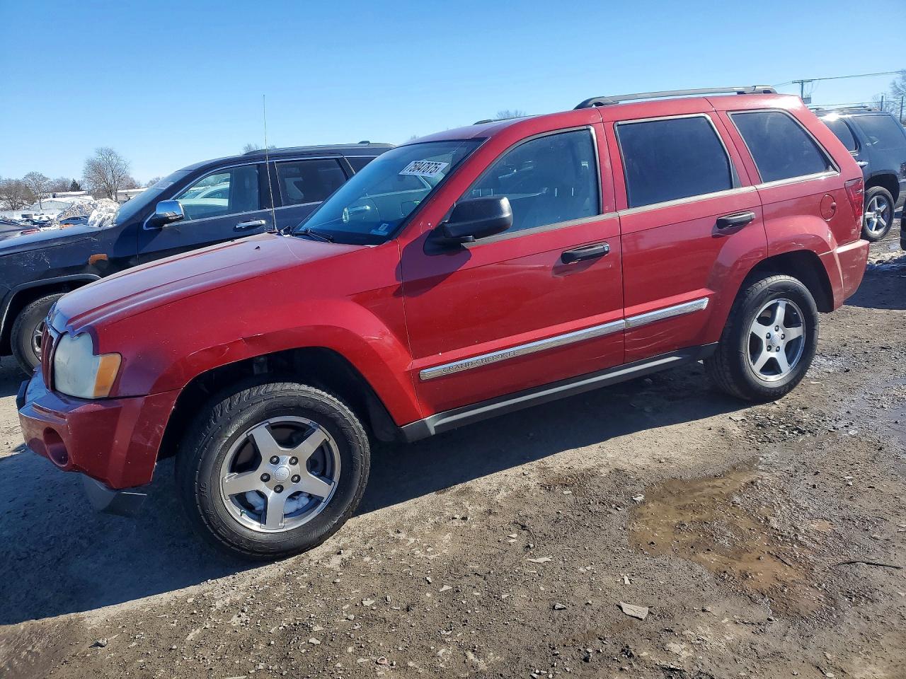 Salvage Jeep Grand Cherokee Image