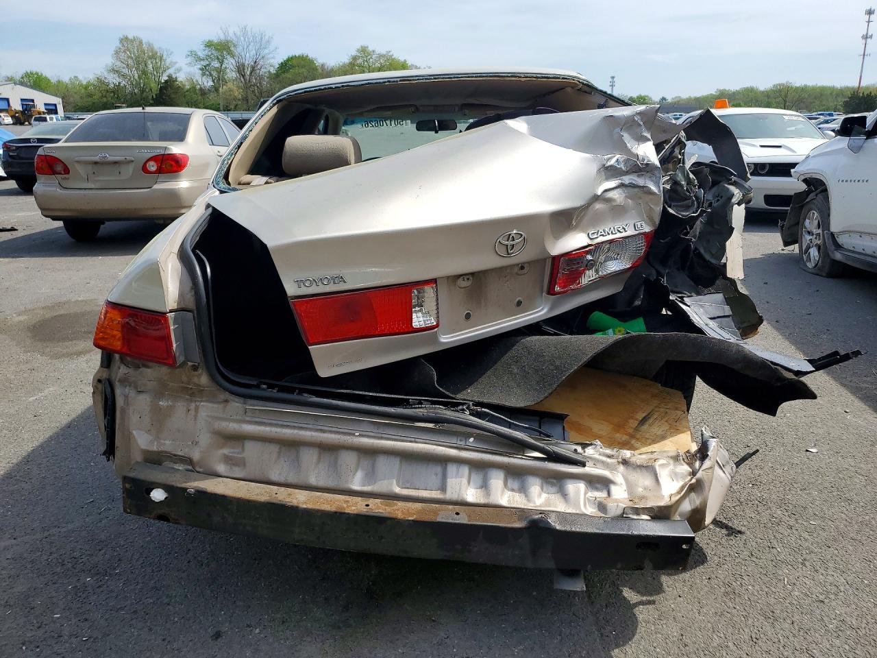 Toyota Camry Le