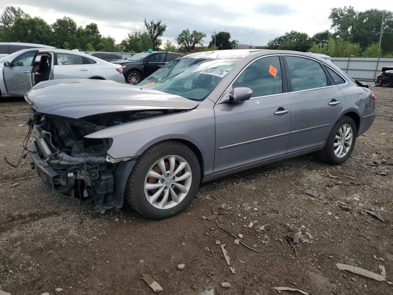 Salvage Hyundai Azera Image