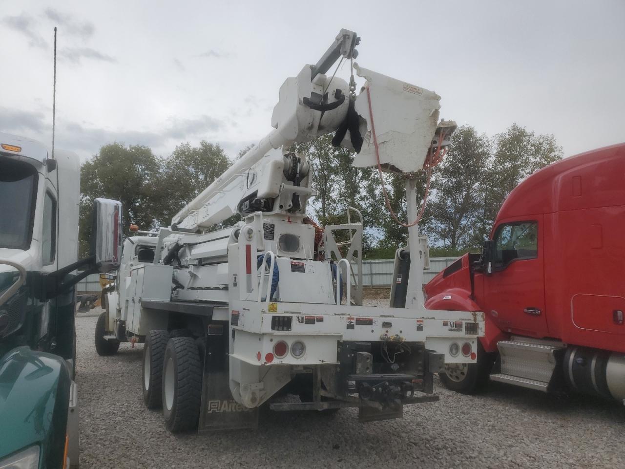 Freigliner M2 106 Medium Duty