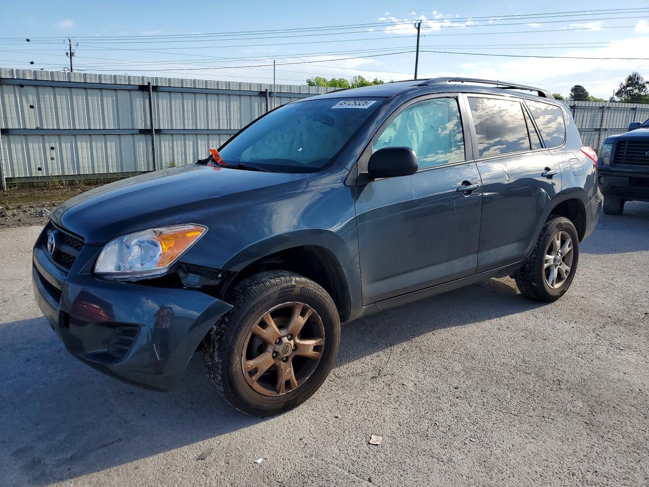Salvage Toyota RAV4 Image