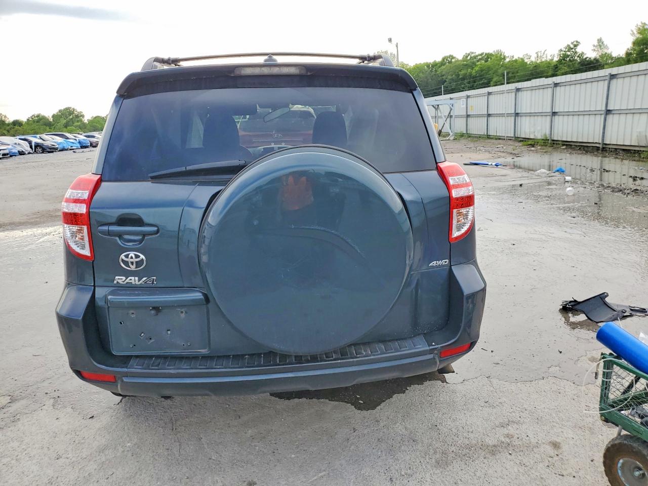 Toyota RAV4 Base