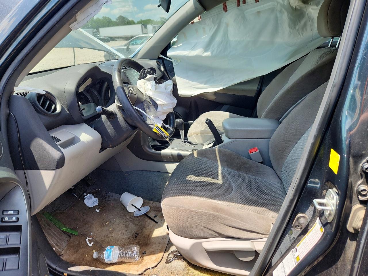 Toyota RAV4 Base