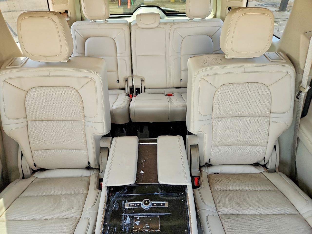 Lincoln Navigator Reserve