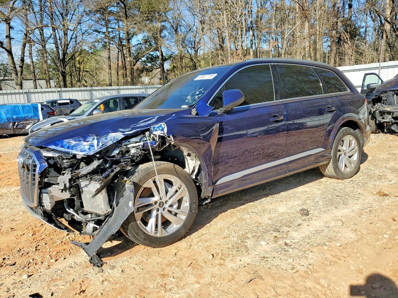 Salvage Audi Q7 Image