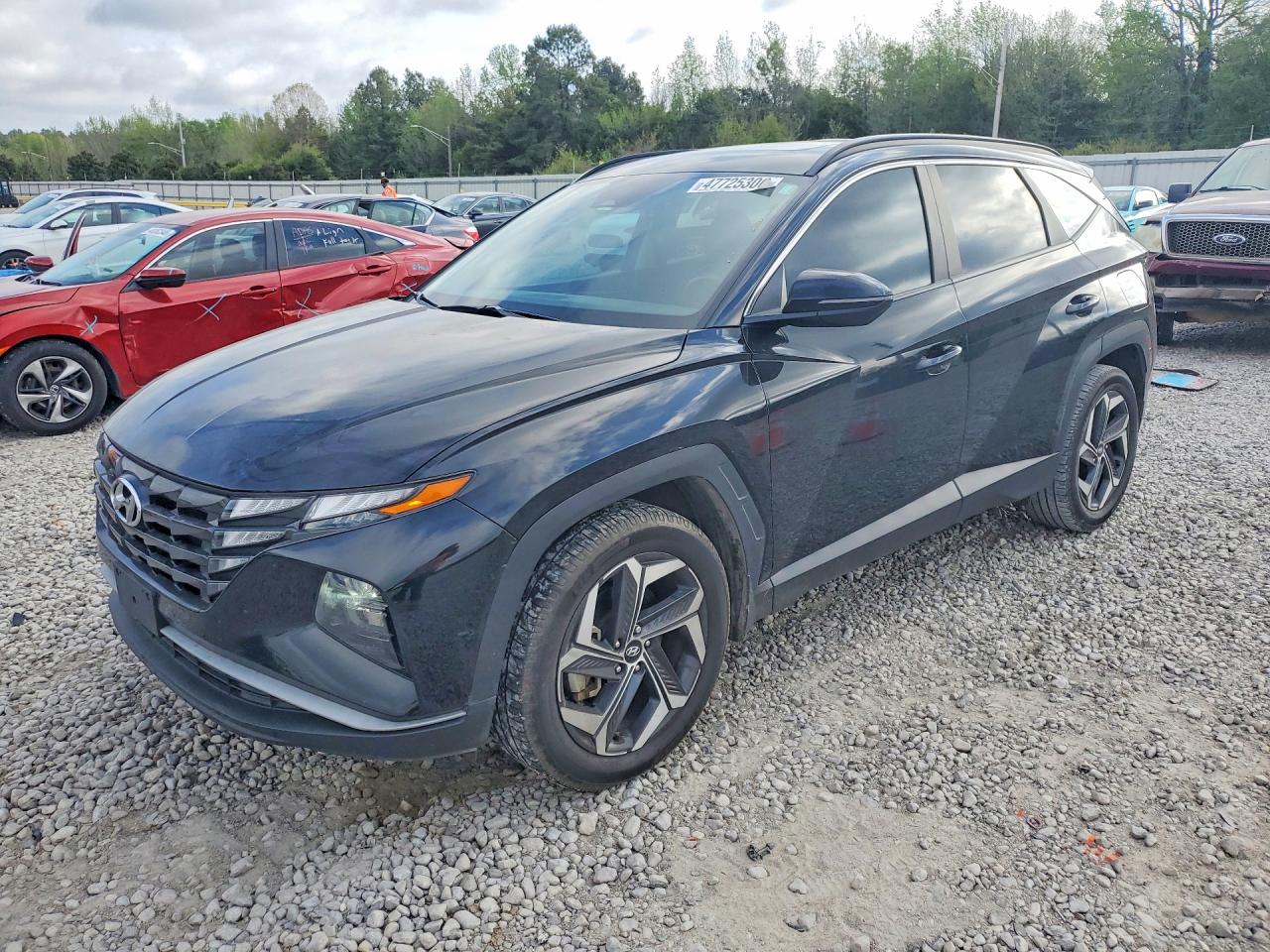 Salvage Hyundai TUCSON Image