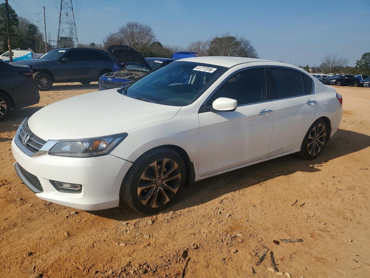 Salvage Honda Accord Image