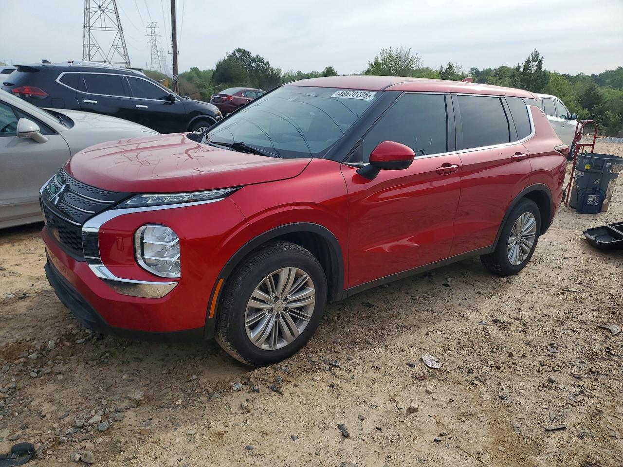 Salvage Mitsubishi Outlander Image