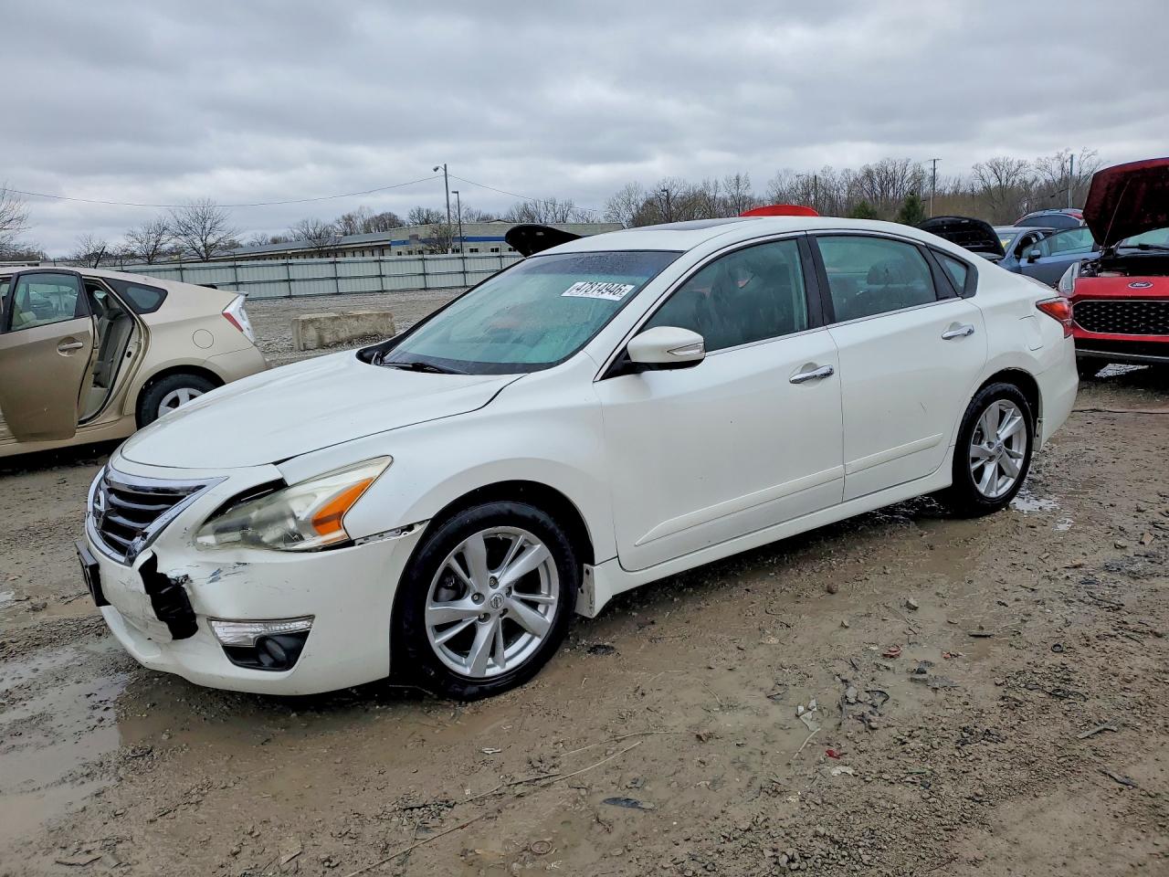 Salvage Nissan Altima Image
