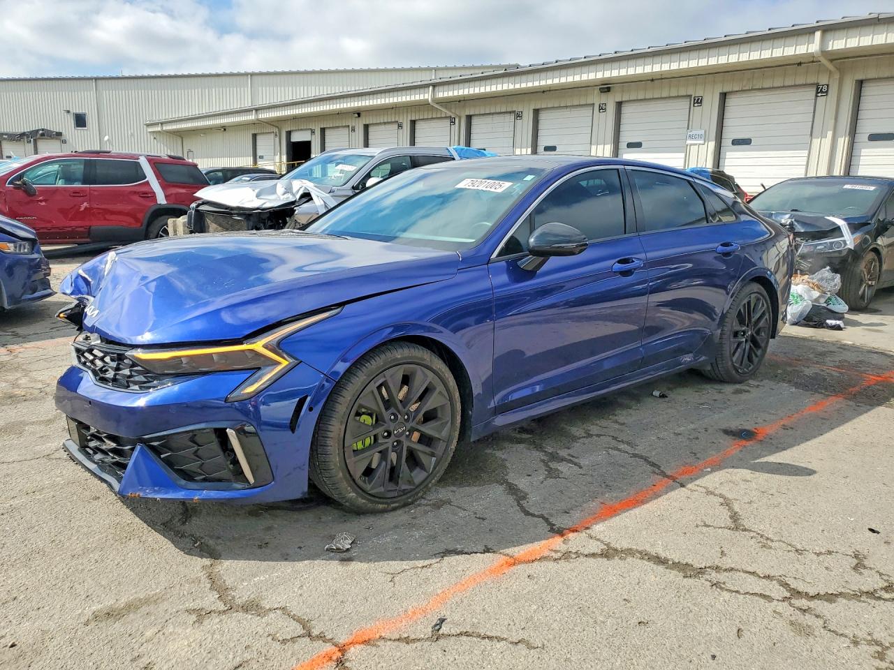 Salvage Kia K5 Image