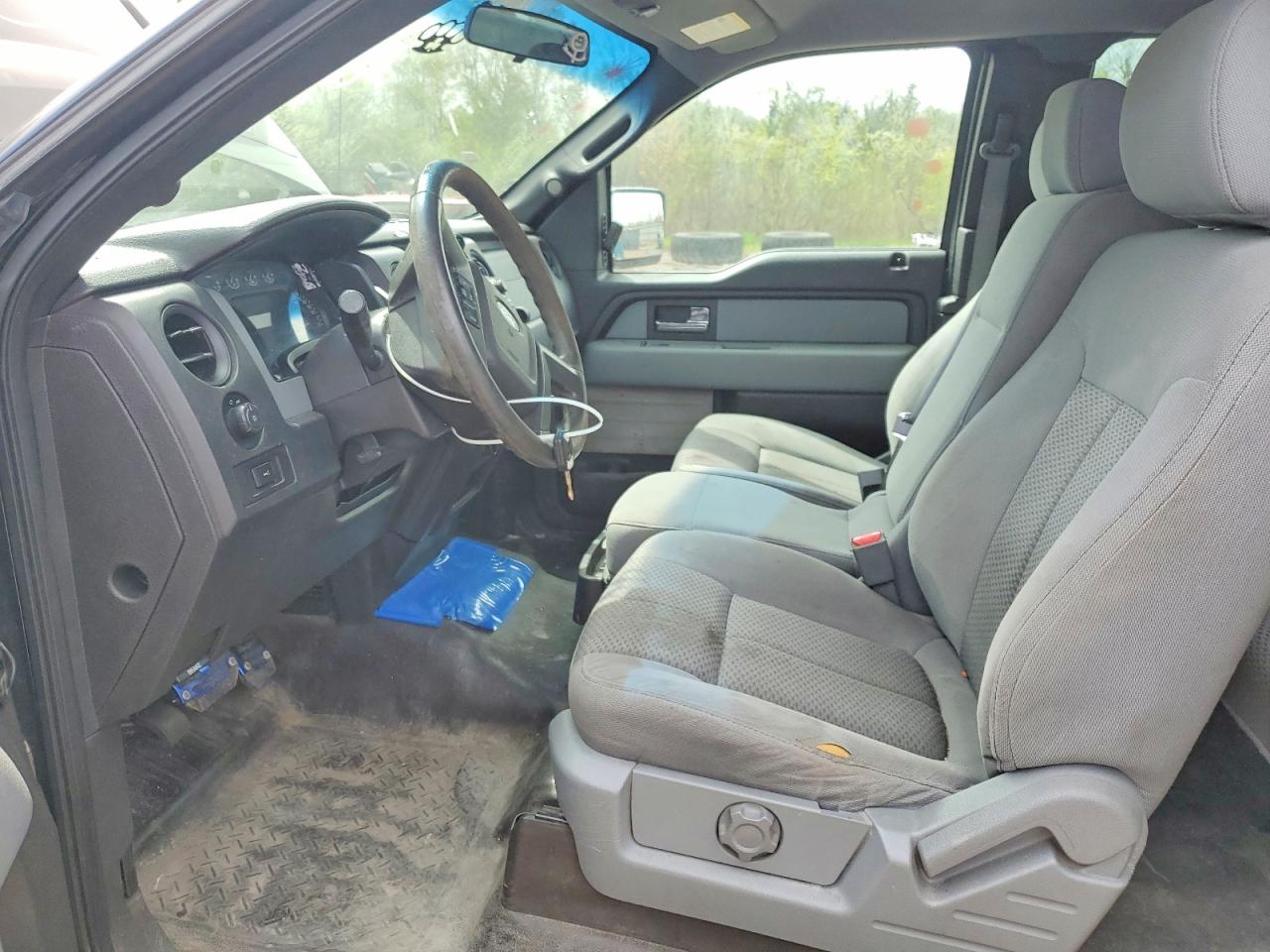 Ford F-150 Super Cab