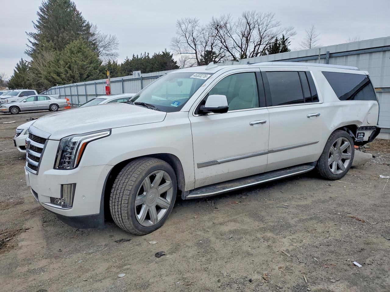 Salvage Cadillac Escalade Image