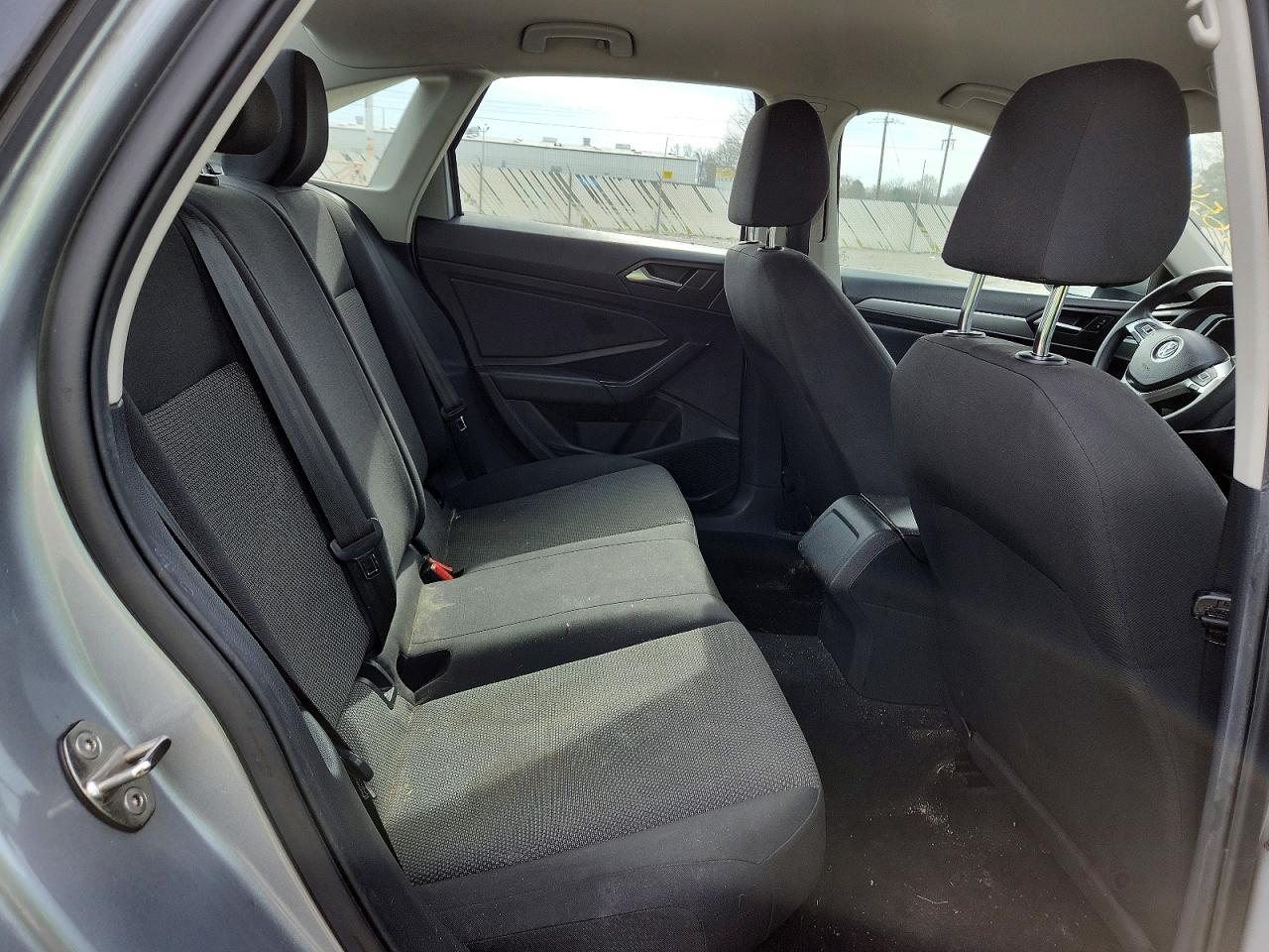 Volkswagen Jetta S