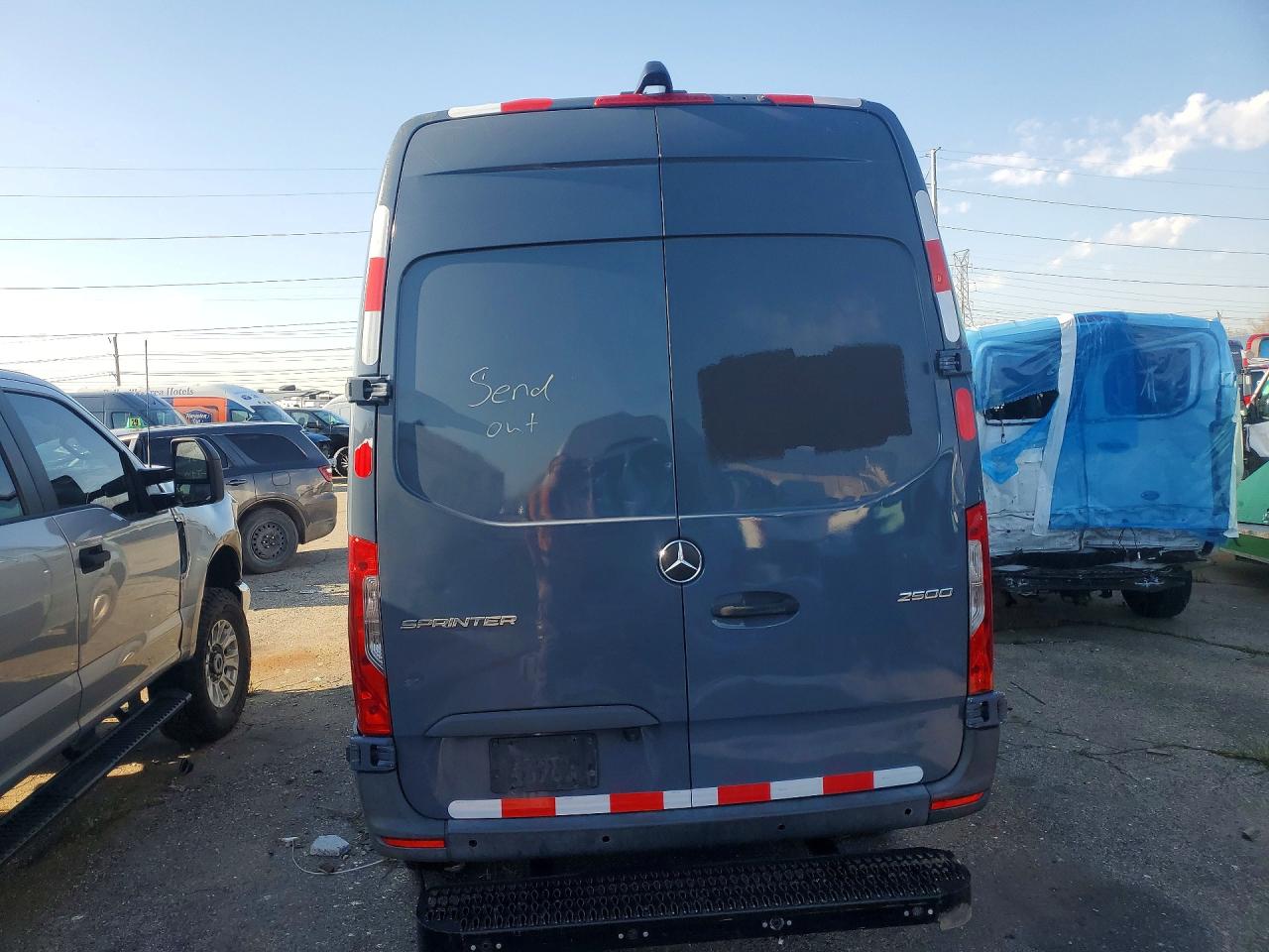 Mercedes-Benz Sprinter 2500