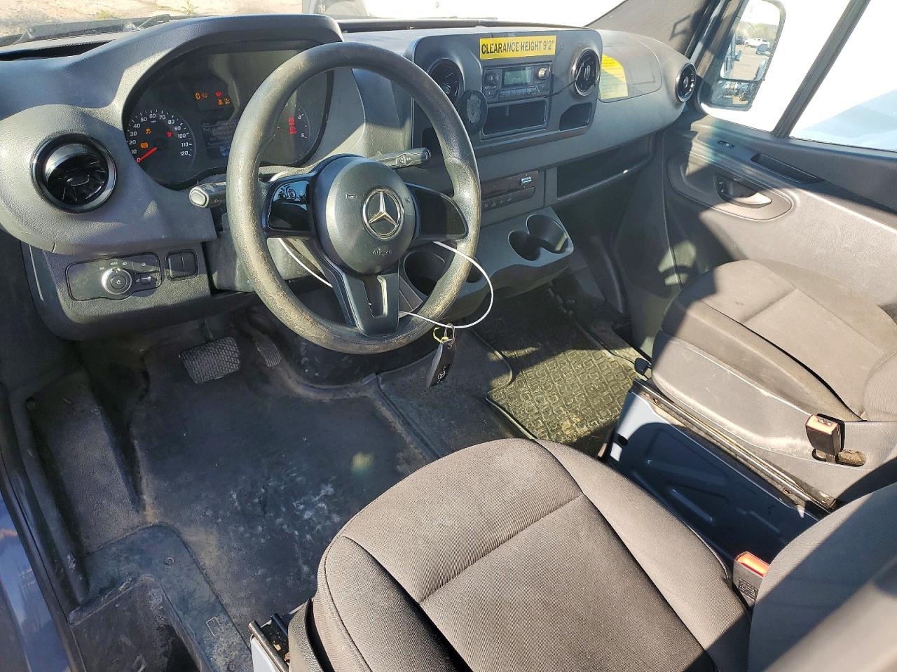 Mercedes-Benz Sprinter 2500