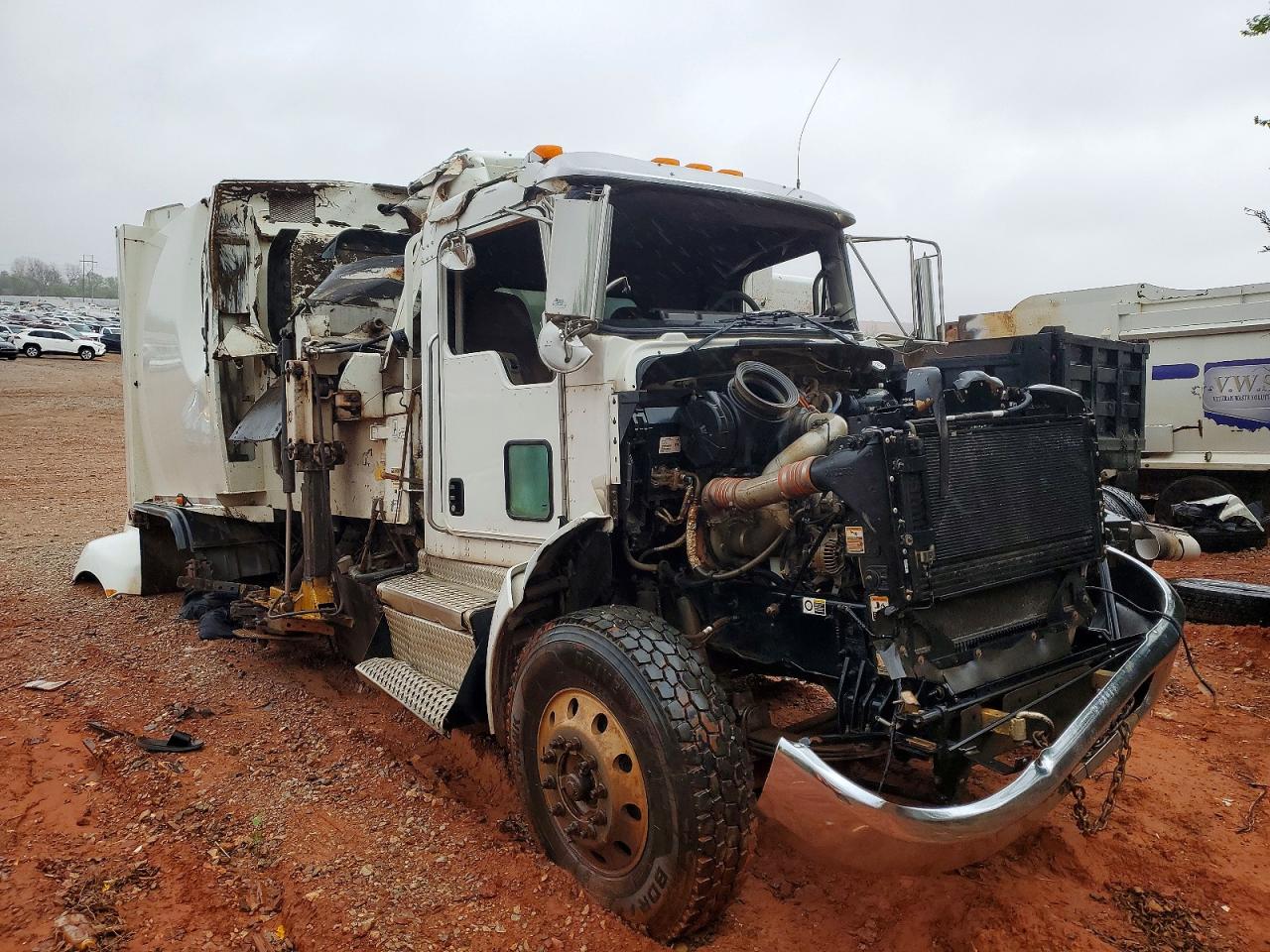Salvage Kenworth Construction Image