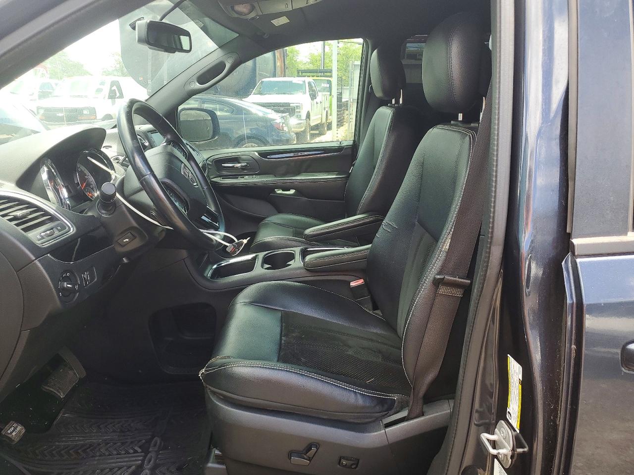 Dodge Caravan Sxt