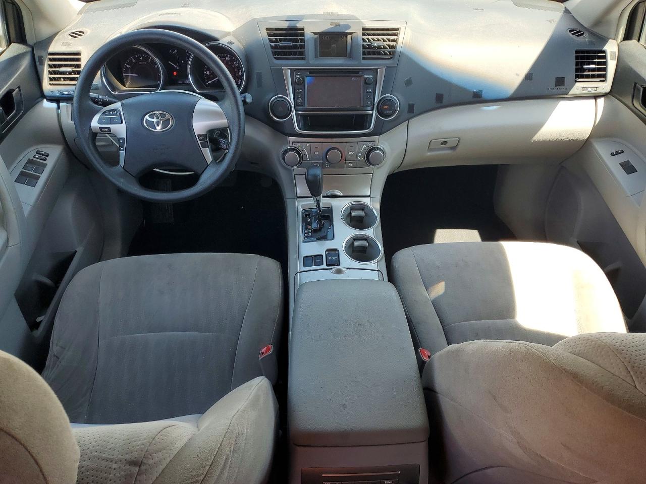Toyota Highlander Base