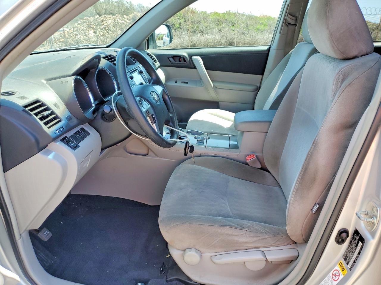 Toyota Highlander Base