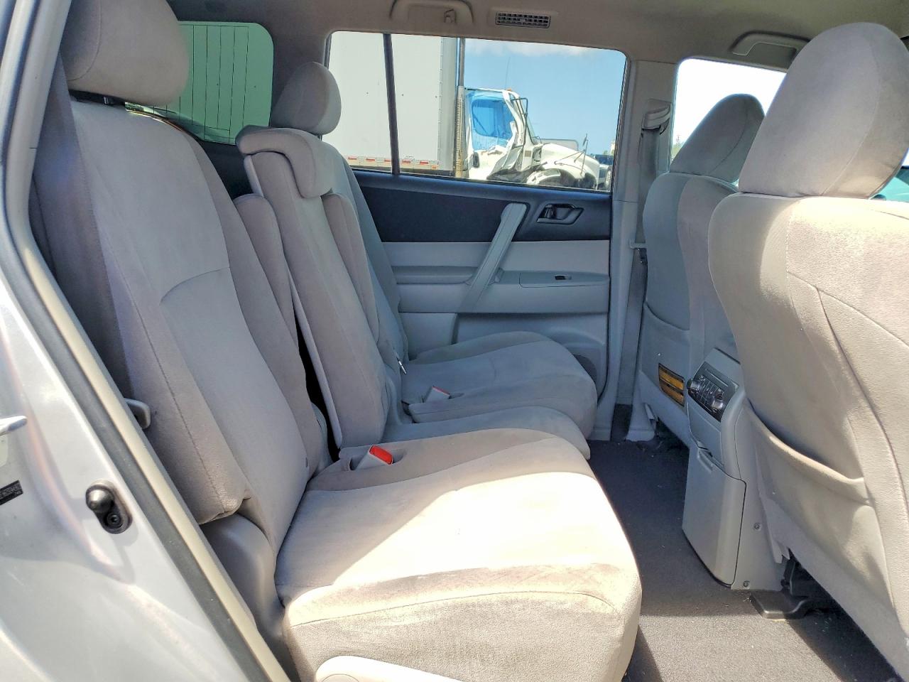 Toyota Highlander Base