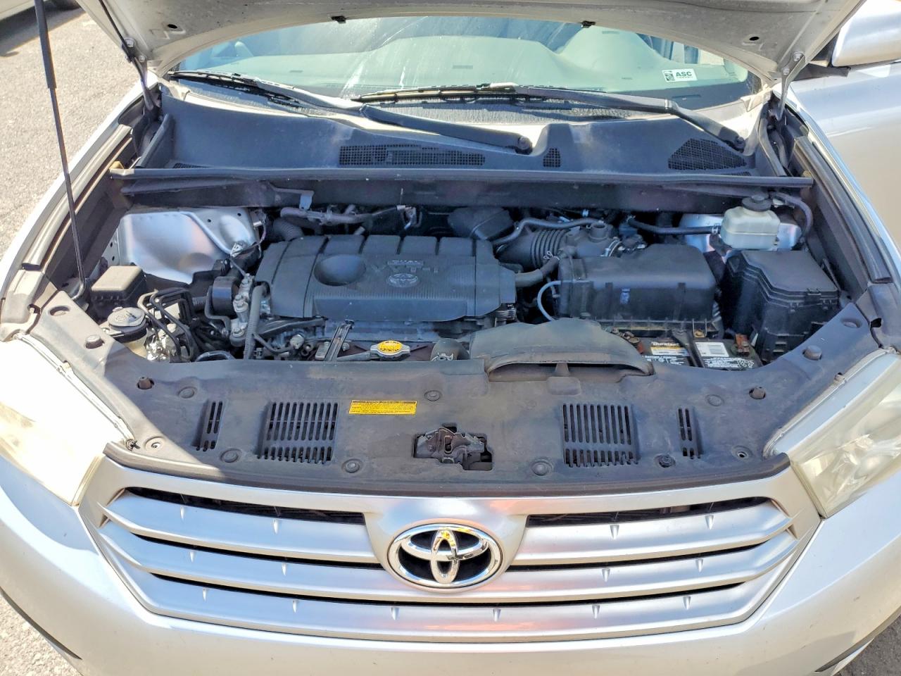 Toyota Highlander Base