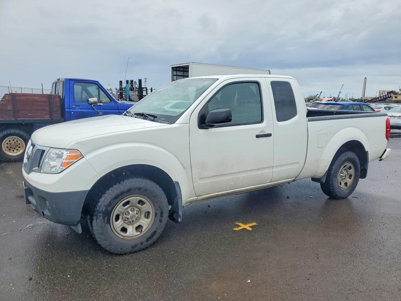 Salvage Nissan Frontier Image