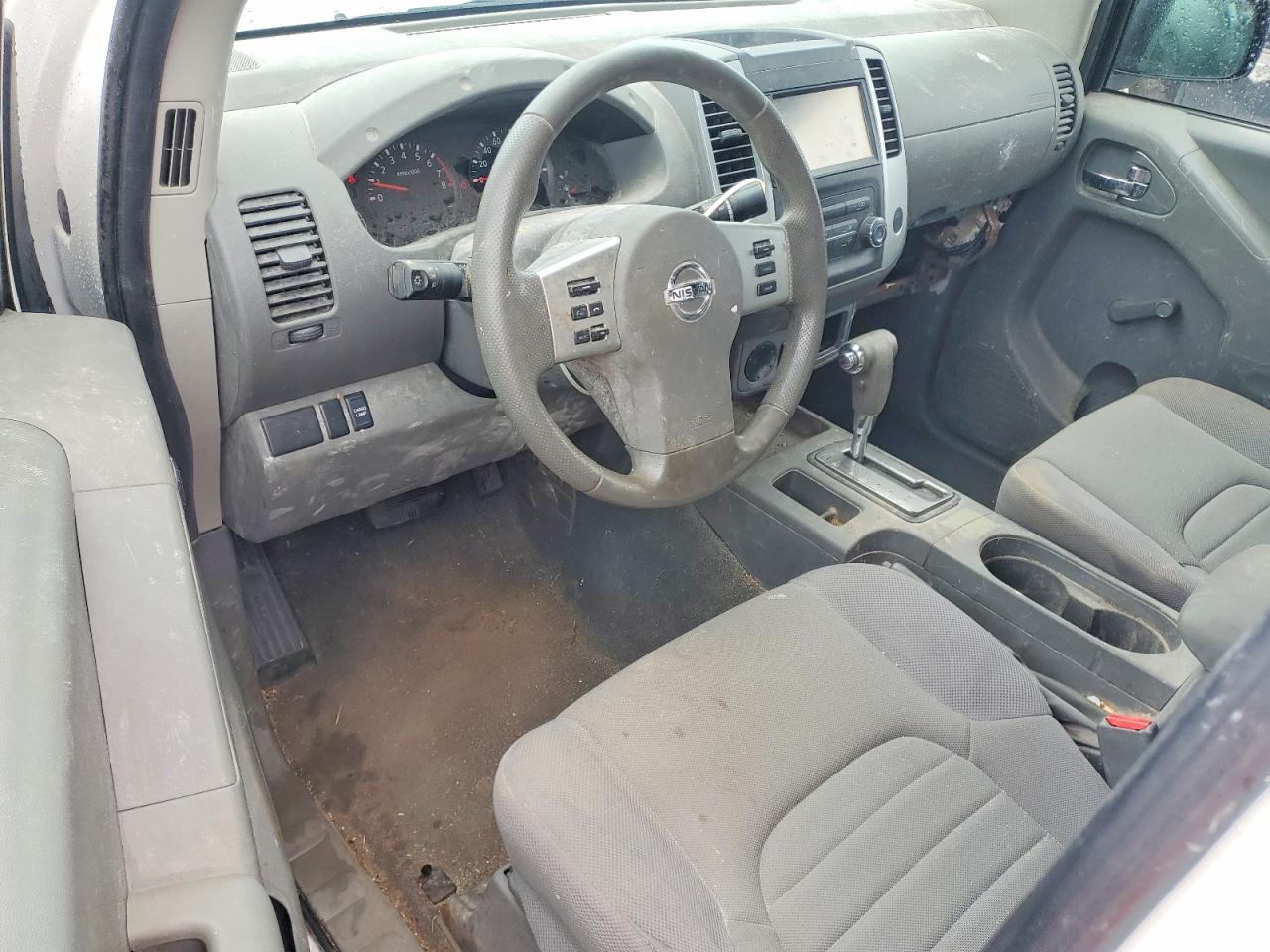 Nissan Frontier S