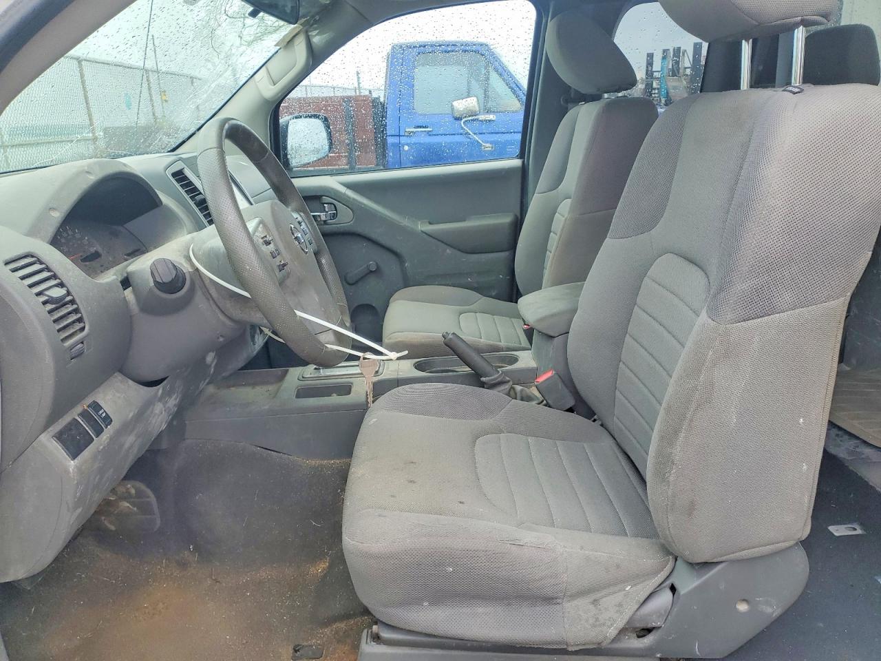 Nissan Frontier S