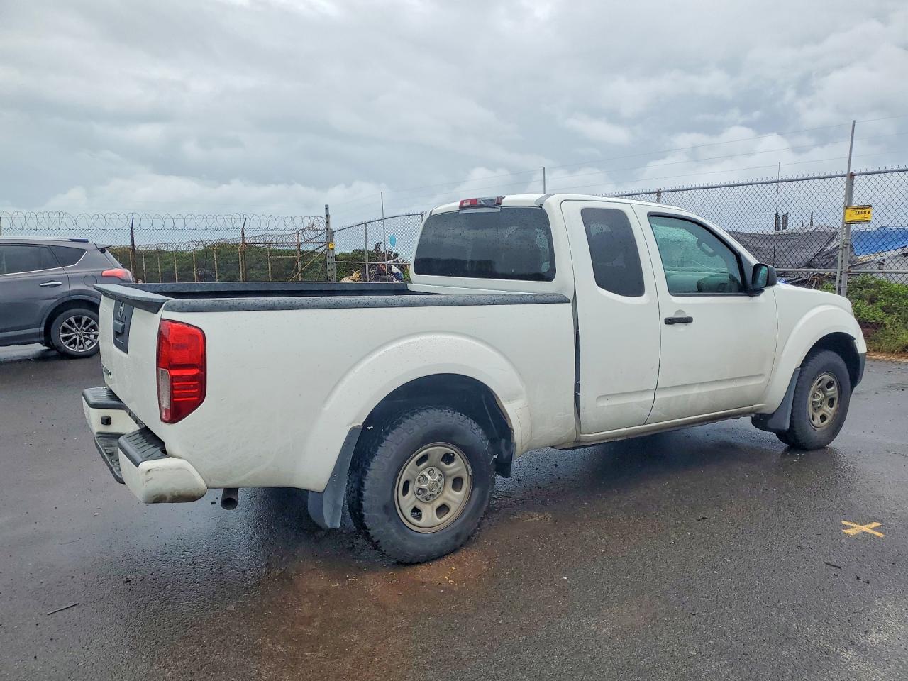 Nissan Frontier S