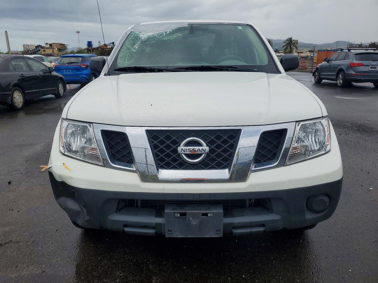 Nissan Frontier S