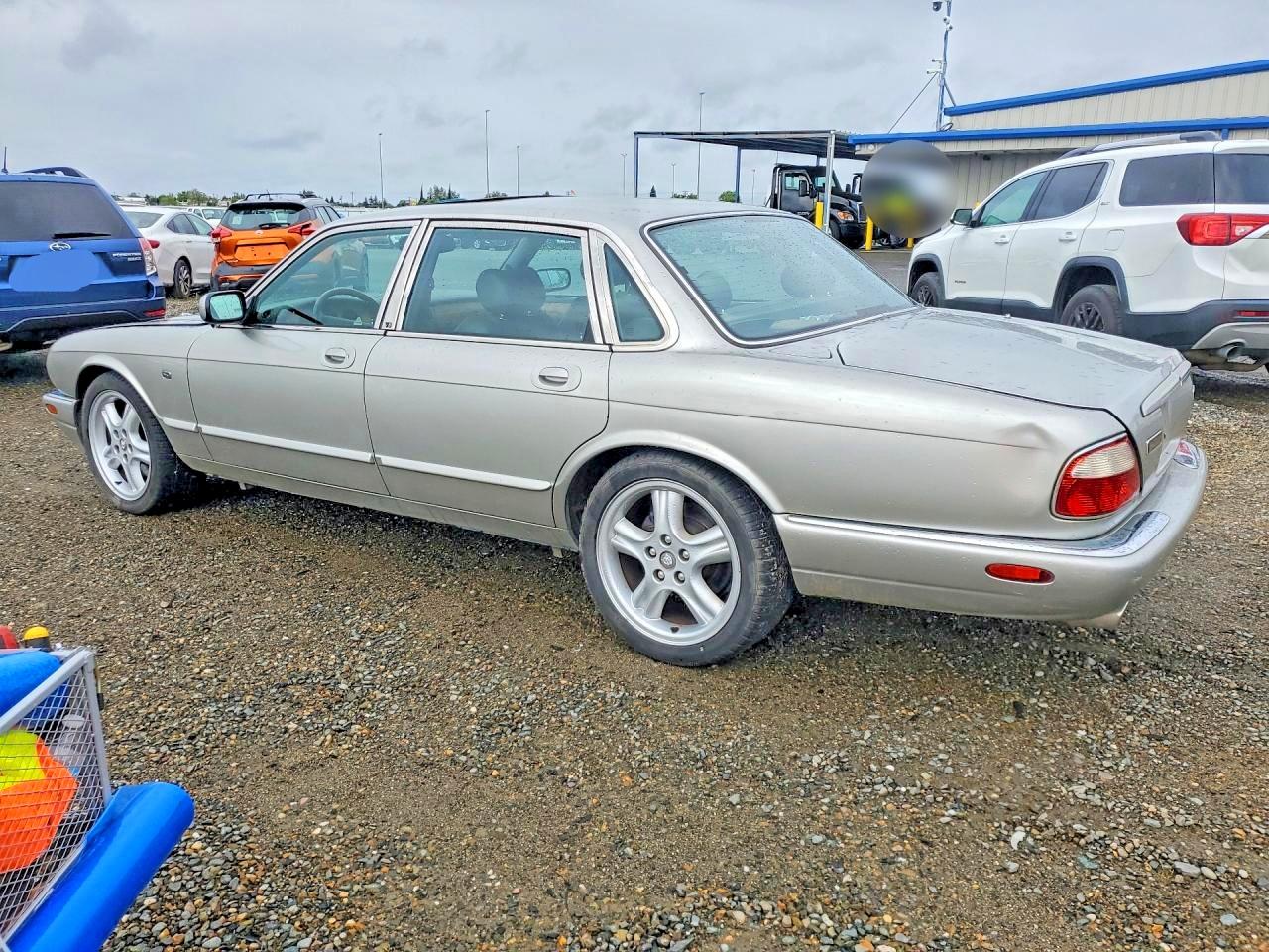 Jaguar XJR