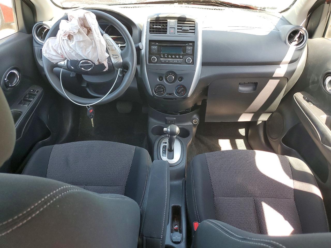 Nissan Versa 1.6 Sv