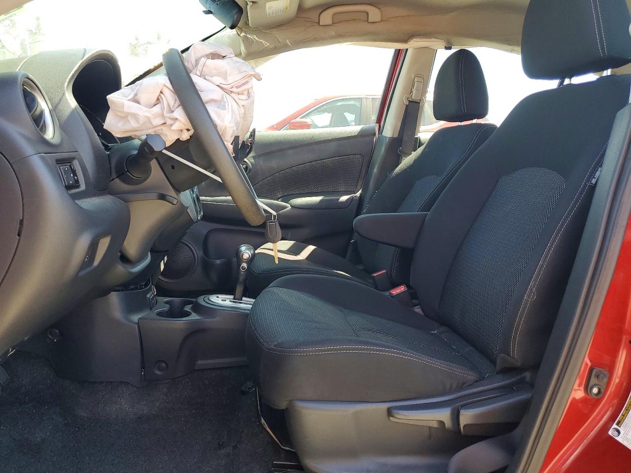 Nissan Versa 1.6 Sv